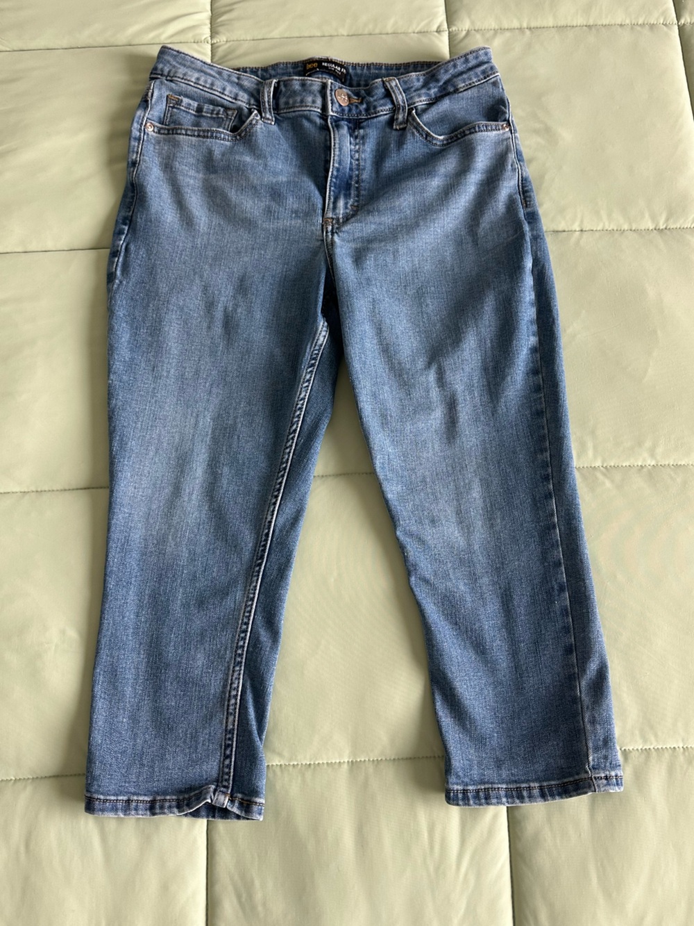 Y2K Lee Mid-Rise Skinny Capris